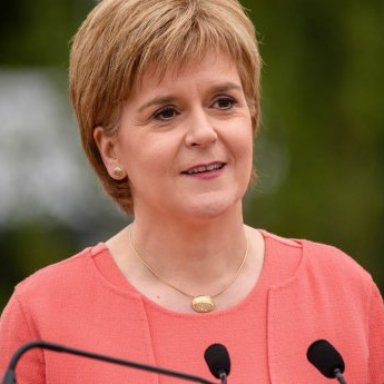 Nicola Sturgeon challenges leaders not to oppose New Scottish Independence Referendum